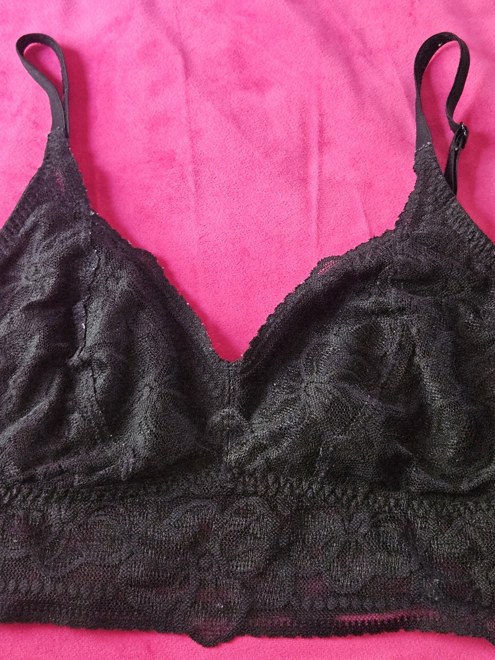 Victoria's Secret PINK Black Floral Lace Wireless Pullover Bralette Size M